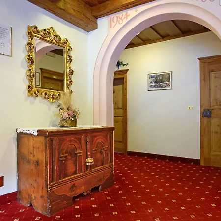 Hotel Dolomites 3*