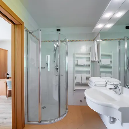Hotel Dolomites 3*