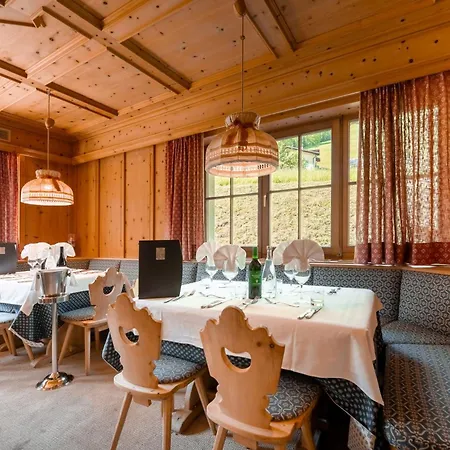 Dolomites 3* Canazei