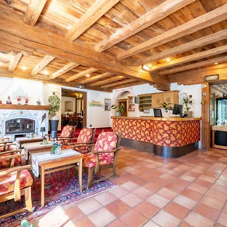 Dolomites Otel Canazei