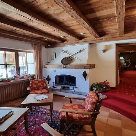 Hotel Dolomites Canazei