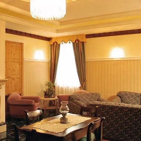 Hotel Dolomites 3*
