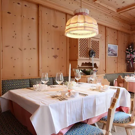 Dolomites 3* カナツェーイ