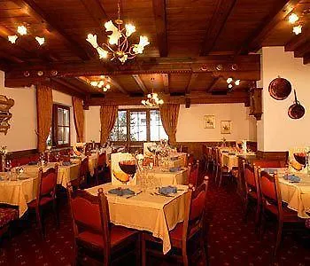 Otel Dolomites Canazei